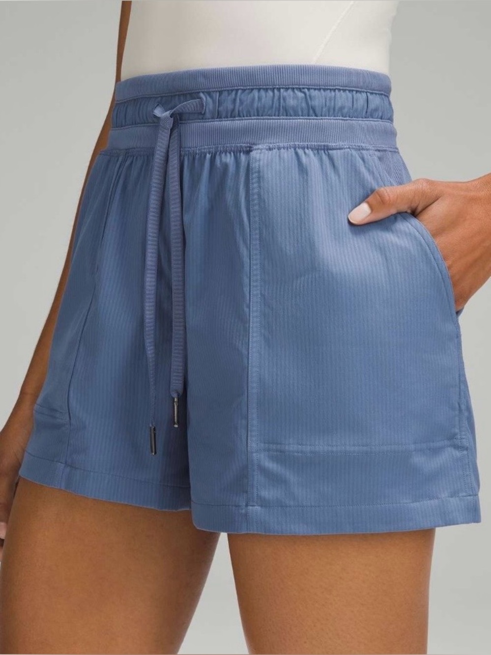 LULULEMON Dance studio high rise shorts sz 4